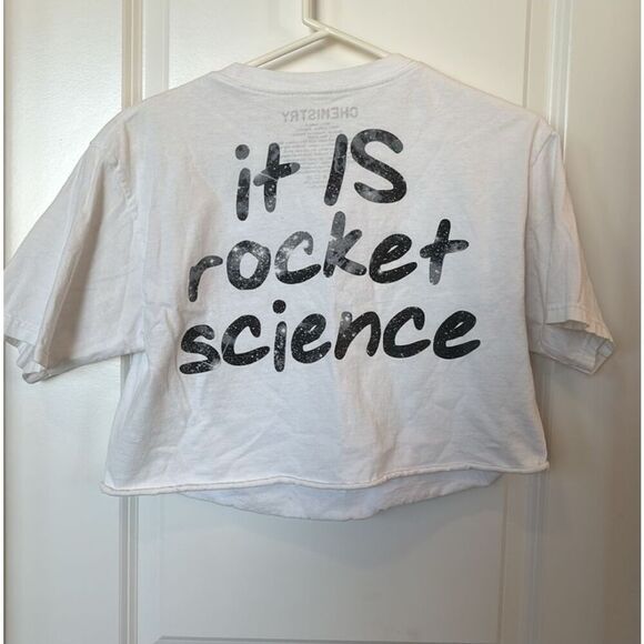 Chemistry Cropped NASA T-Shirt Womens Size M Crew Neck Cut Crop Rocket Science - Picture 4 of 4